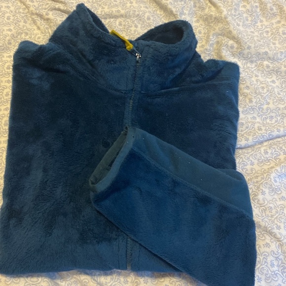 Beautiful L.L.Bean zipper jacket. New condition. Zipper pockets. Size L Reg - Picture 2 of 6